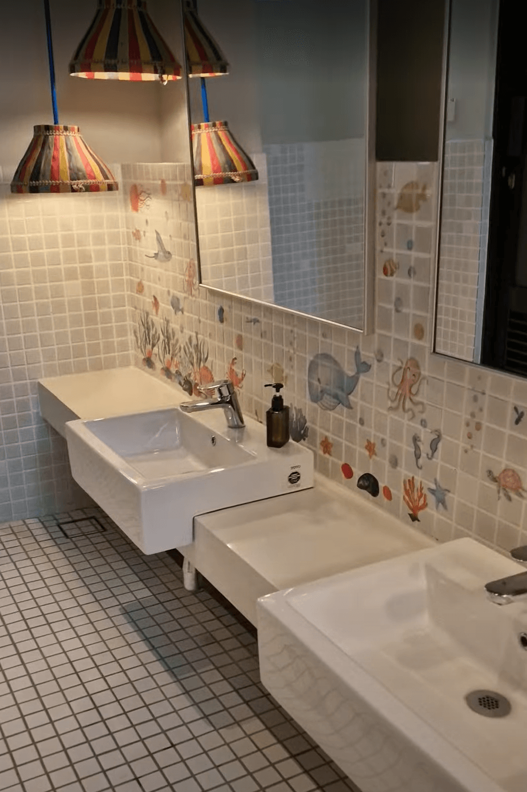 bathroom sinks and mirrors