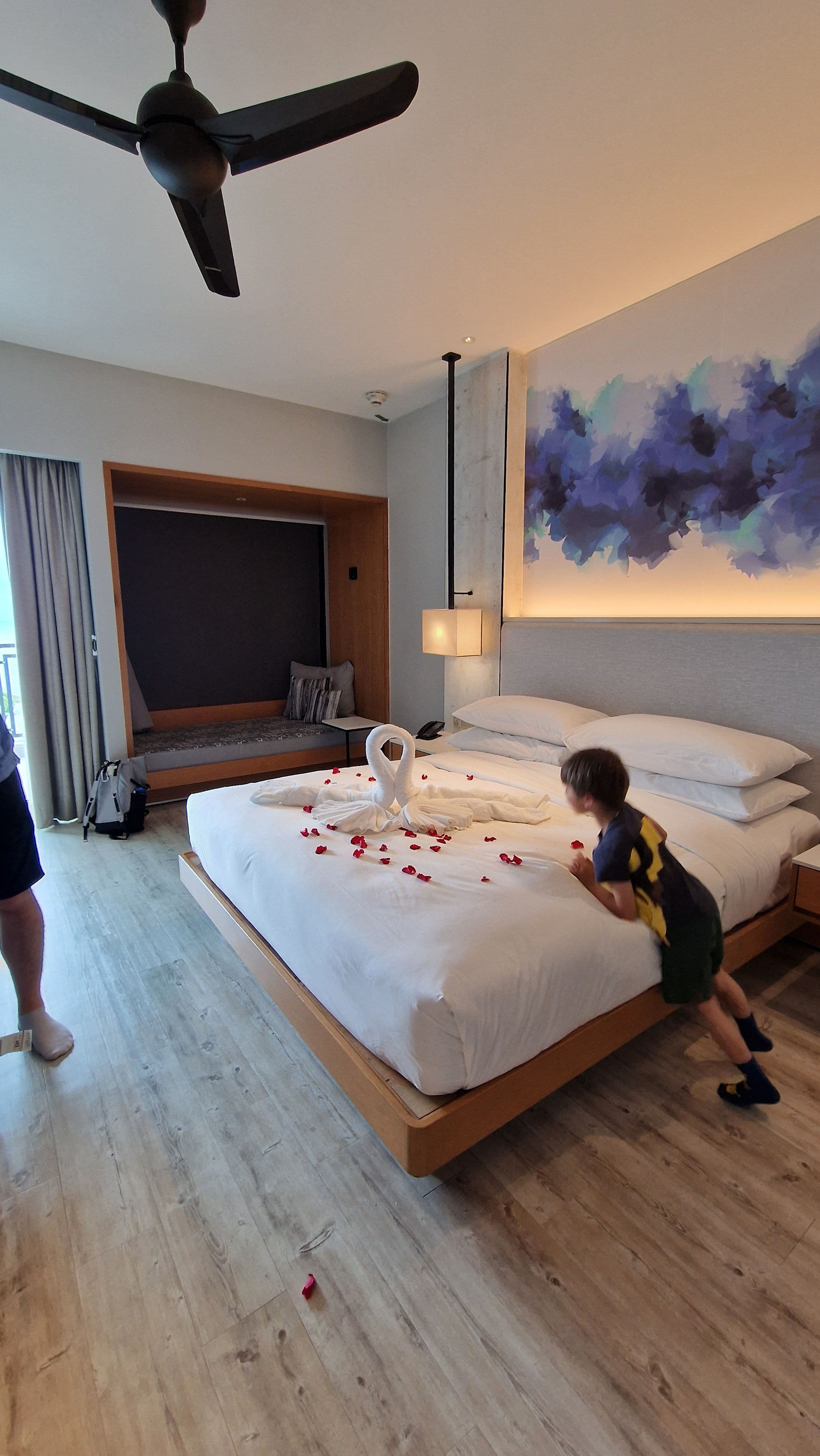 bed-in-room